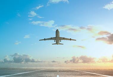 飞机在蓝天跑道上140088913，收到