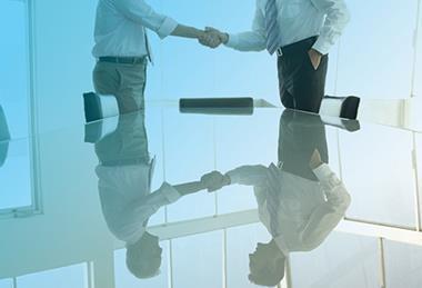 商界人士握手143069182副本