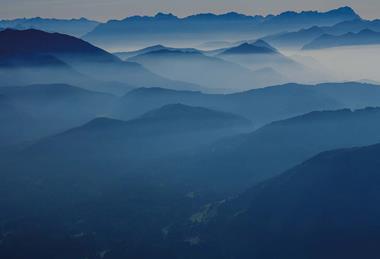 img_WettersteinMountains_BG_Screen_offset_287976