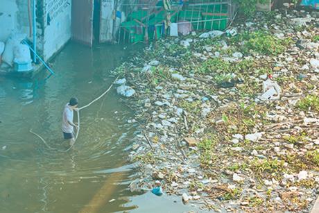 废水垃圾污染糟糕的生活101215387副本